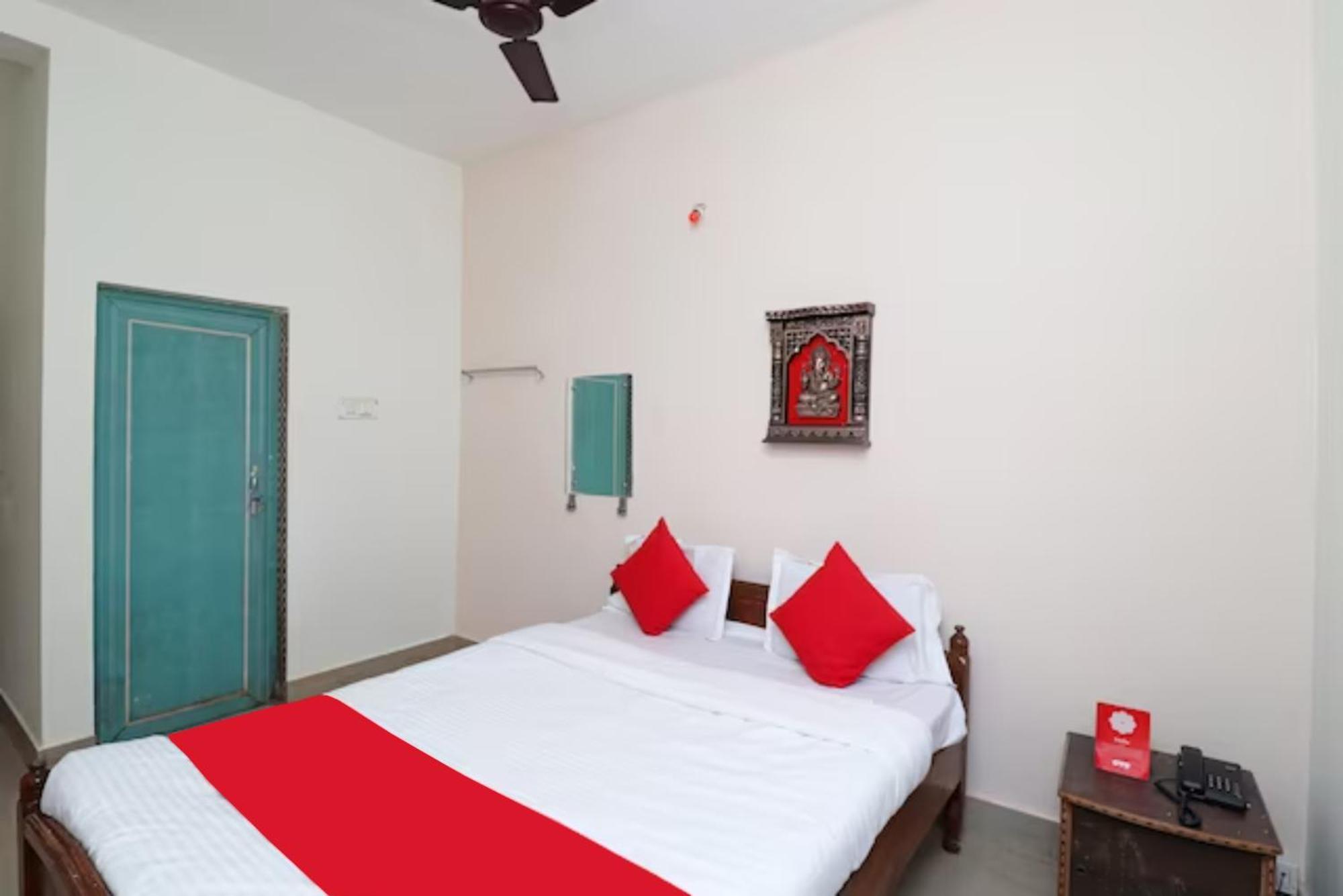 Hotel Padoshi Puri Near Beach Best Choice Of Travellers By Morservices Exterior photo