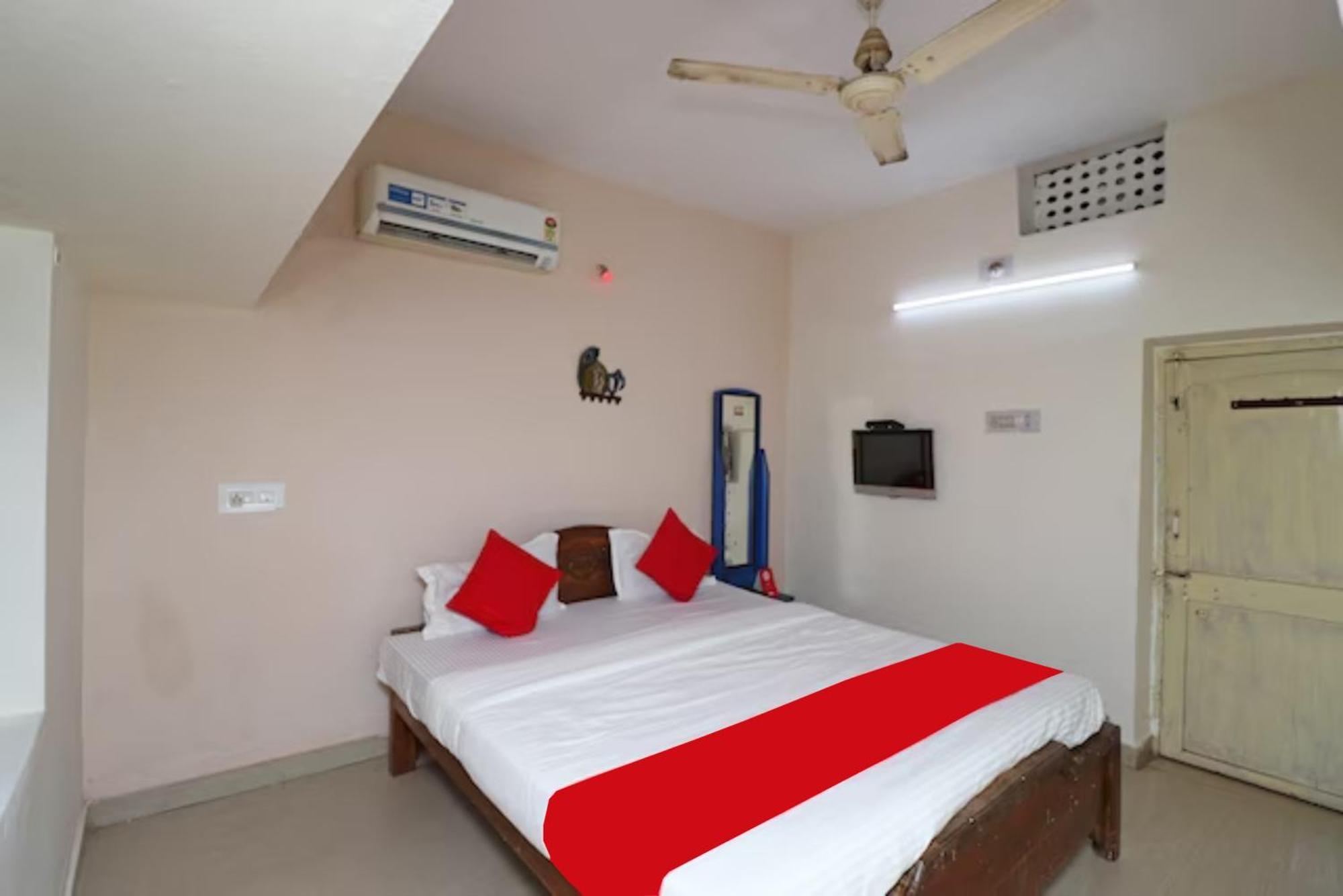 Hotel Padoshi Puri Near Beach Best Choice Of Travellers By Morservices Exterior photo